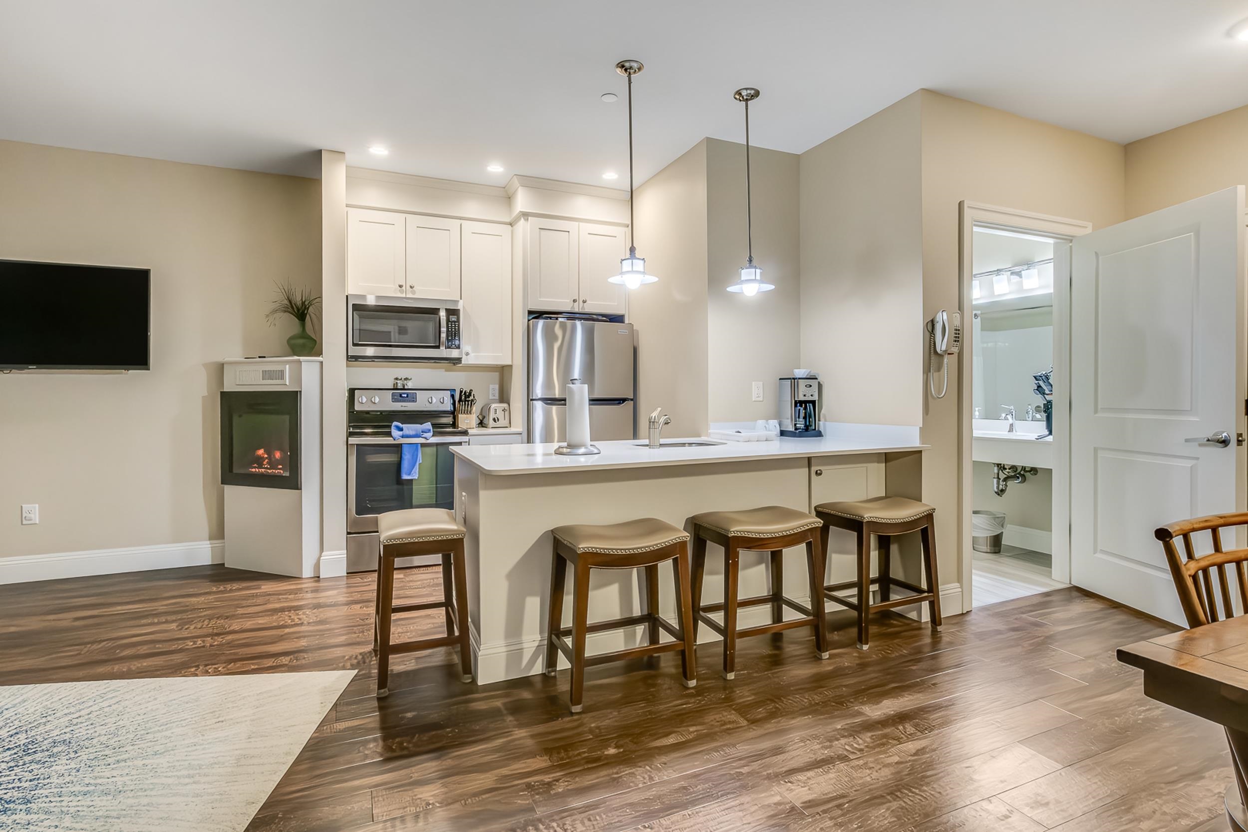 1 Ocean Avenue, Unit 306/308 FRACTION 5 York, ME 03909 - Photo 7 of 38