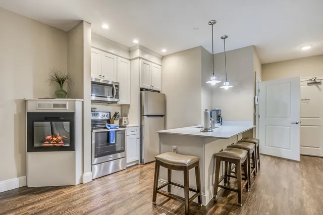 $87,000 | 1 Ocean Avenue, Unit 306/308 FRACTION 5, York, ME 03909