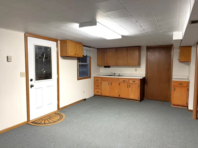 $1,950 | 724 6th Street North, Winsted, MN 55395