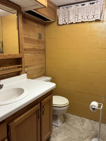 $1,950 | 724 6th Street North, Winsted, MN 55395