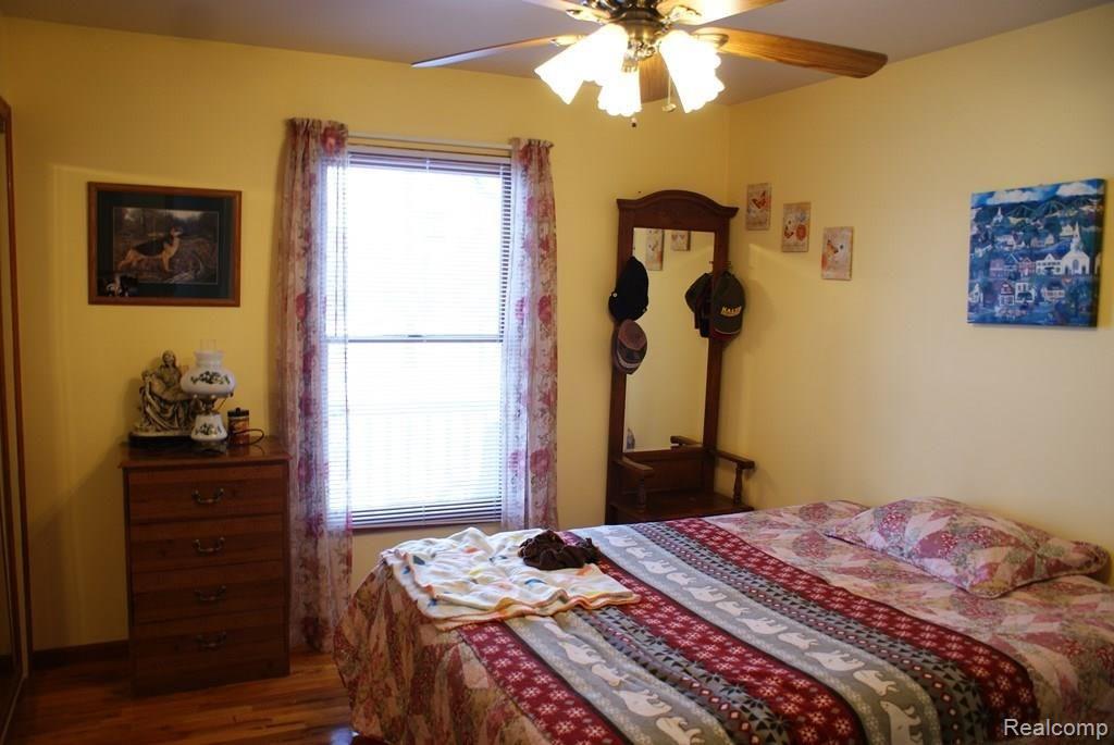 2340 Castle Road North Branch, MI 48461 - Photo 11 of 29 DSC05538.JPG