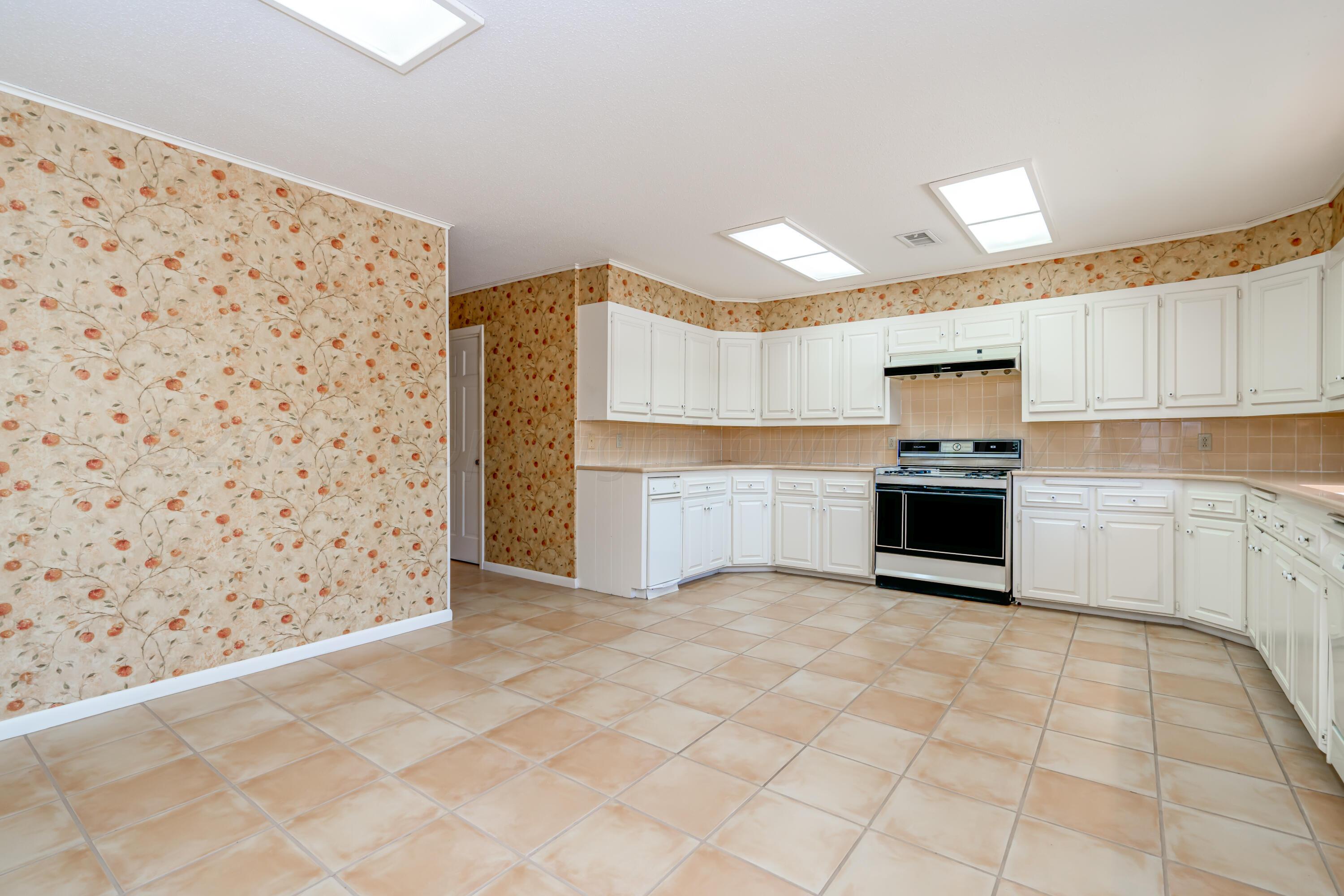3416 Rutson Drive Amarillo, TX 79109 - Photo 18 of 43 3416 Rutson-9 KITCHEN