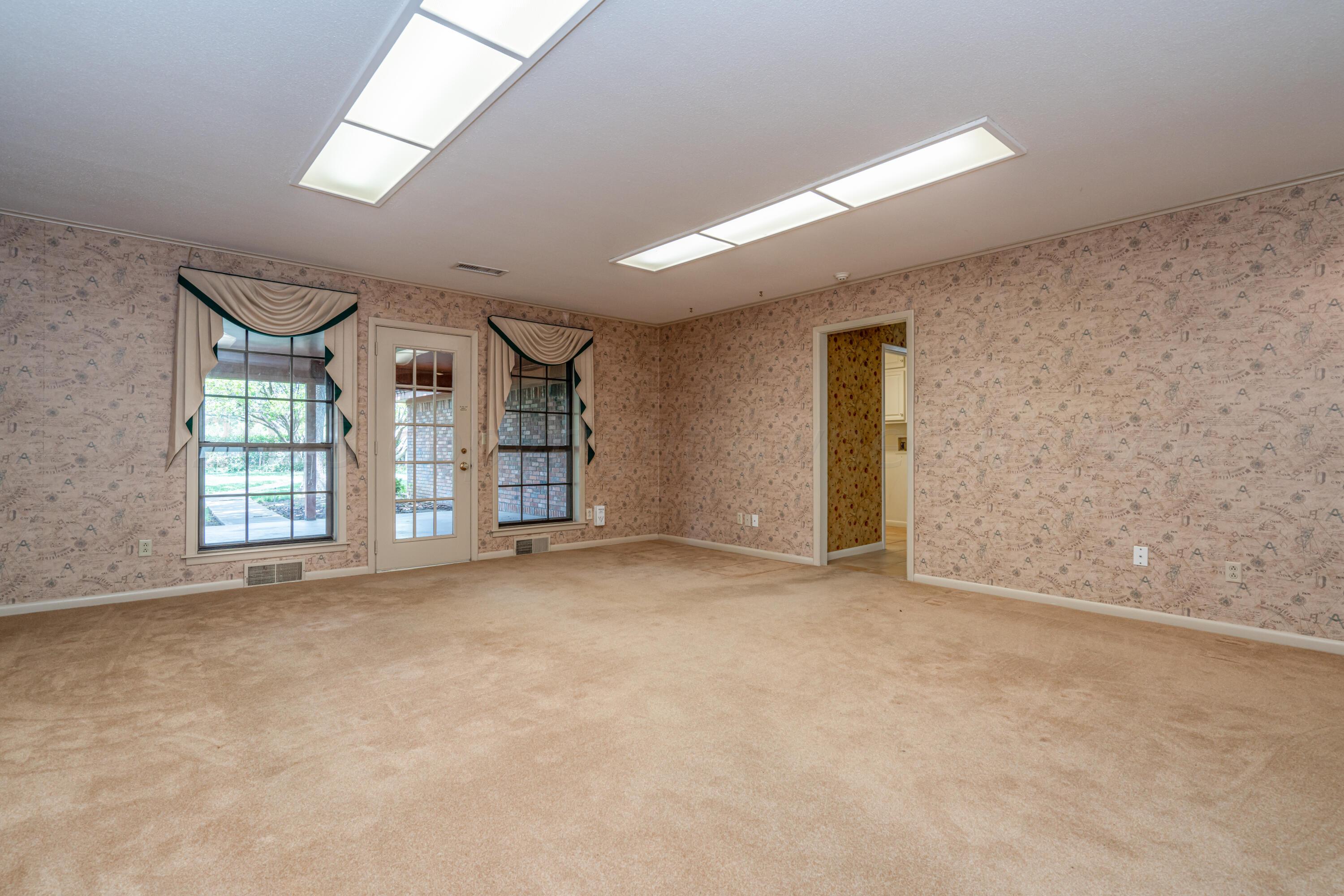 3416 Rutson Drive Amarillo, TX 79109 - Photo 28 of 43 3416 Rutson-19 FORMAL DINING