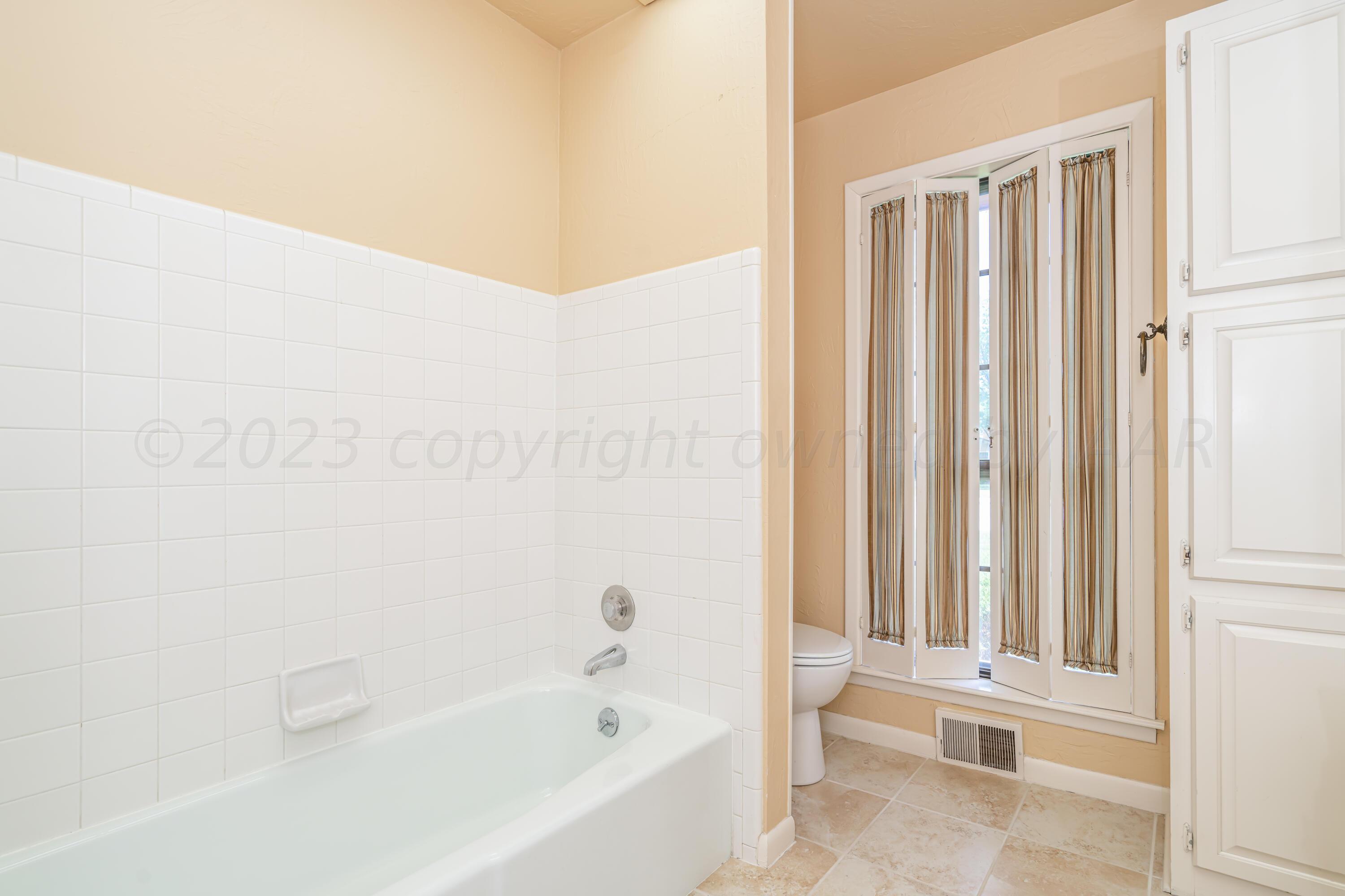 3416 Rutson Drive Amarillo, TX 79109 - Photo 34 of 43 3416 Rutson-24 BATHROOM