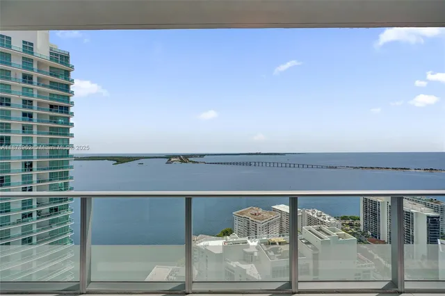 $8,500 | 1300 Brickell Bay Drive, Unit 3902, Miami, FL 33131
