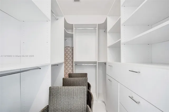 $8,500 | 1300 Brickell Bay Drive, Unit 3902, Miami, FL 33131