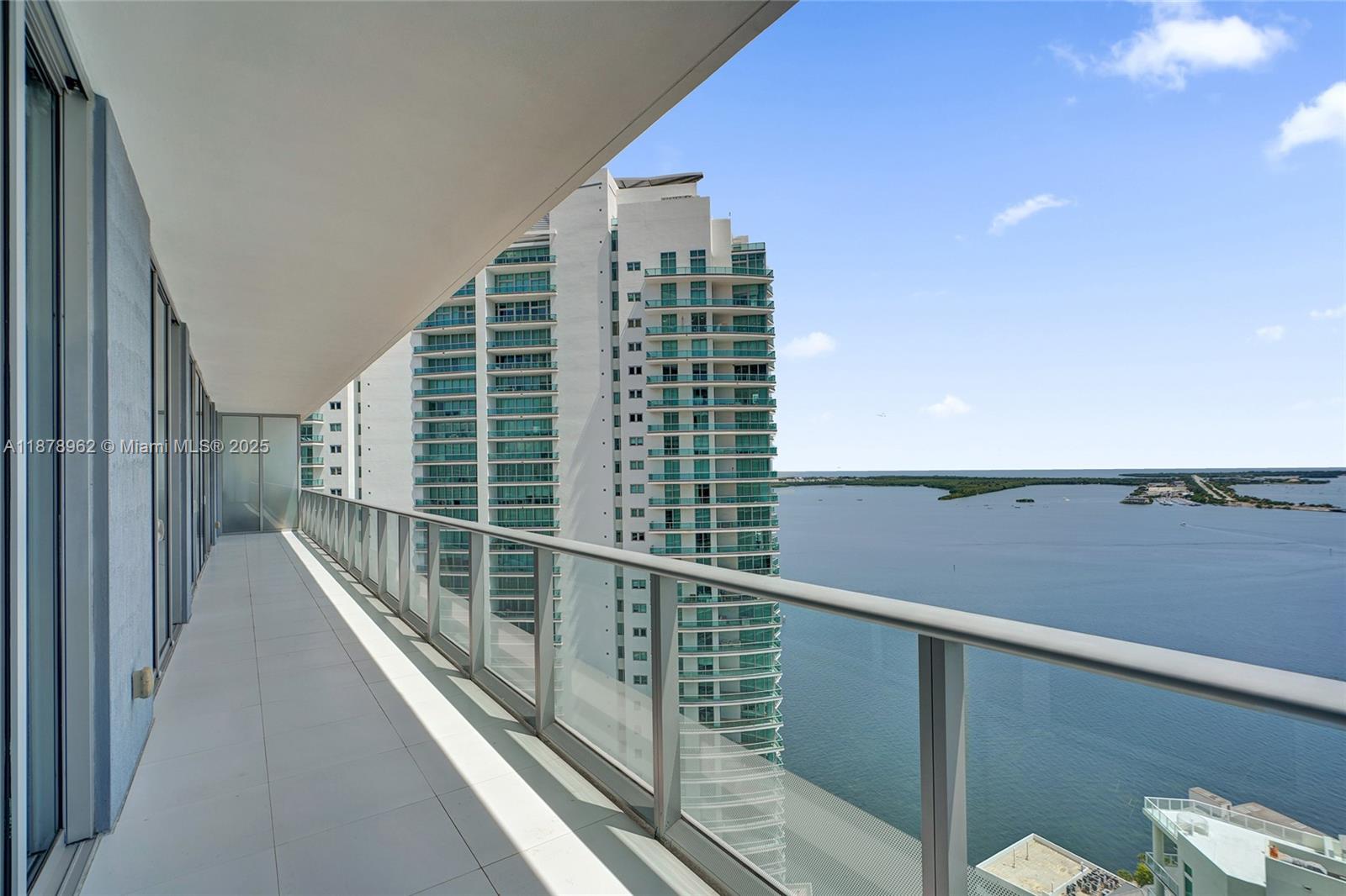1300 Brickell Bay Drive, Unit 3902 Miami, FL 33131 - Photo 32 of 35
