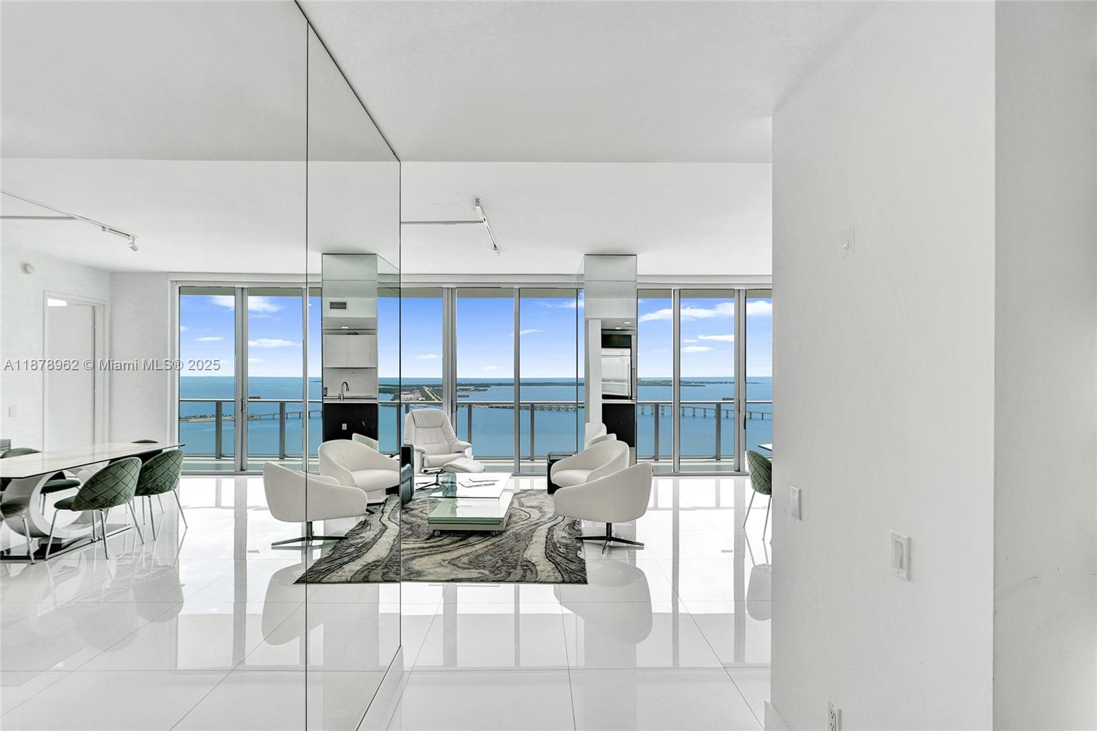1300 Brickell Bay Drive, Unit 3902 Miami, FL 33131 - Photo 7 of 35