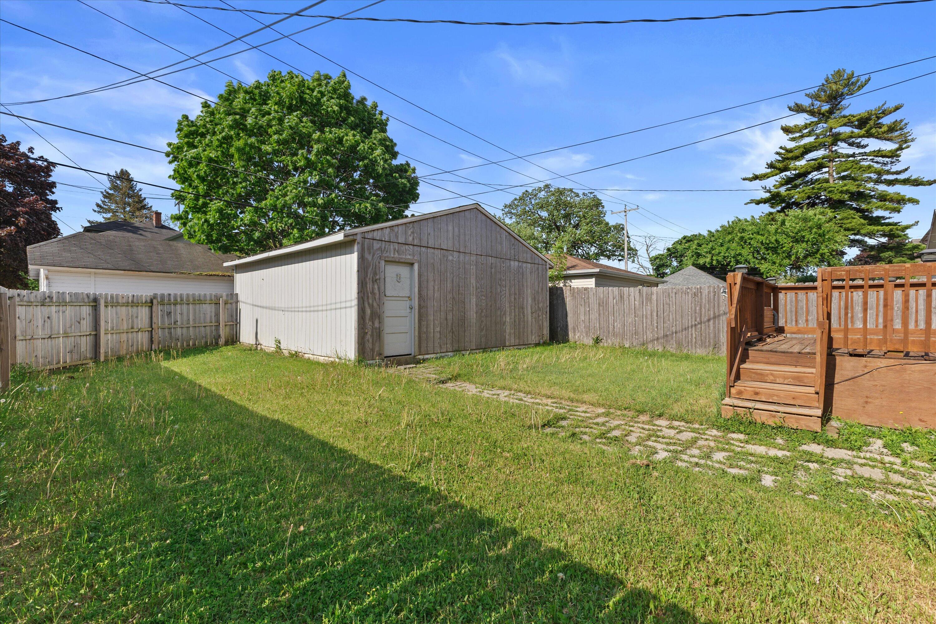 2401 Hansen Avenue Racine, WI 53405 - Photo 27 of 32 21-KCM-21