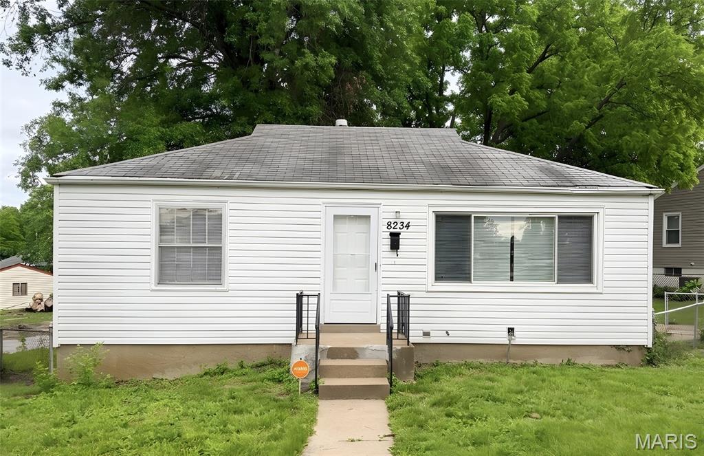8234 Airport Road St. Louis, MO 63134 - Photo 1 of 26
