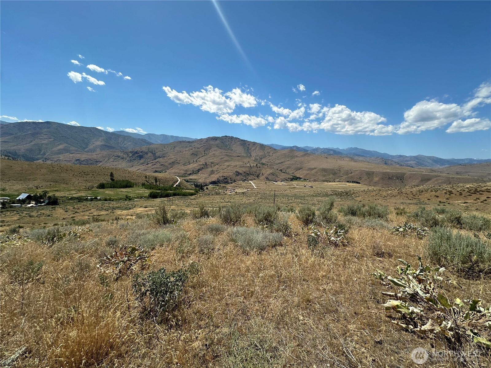 -tbd Peterson Rnch Road Pateros, WA 98846 - Photo 13 of 20 a view of a city with lots of houses