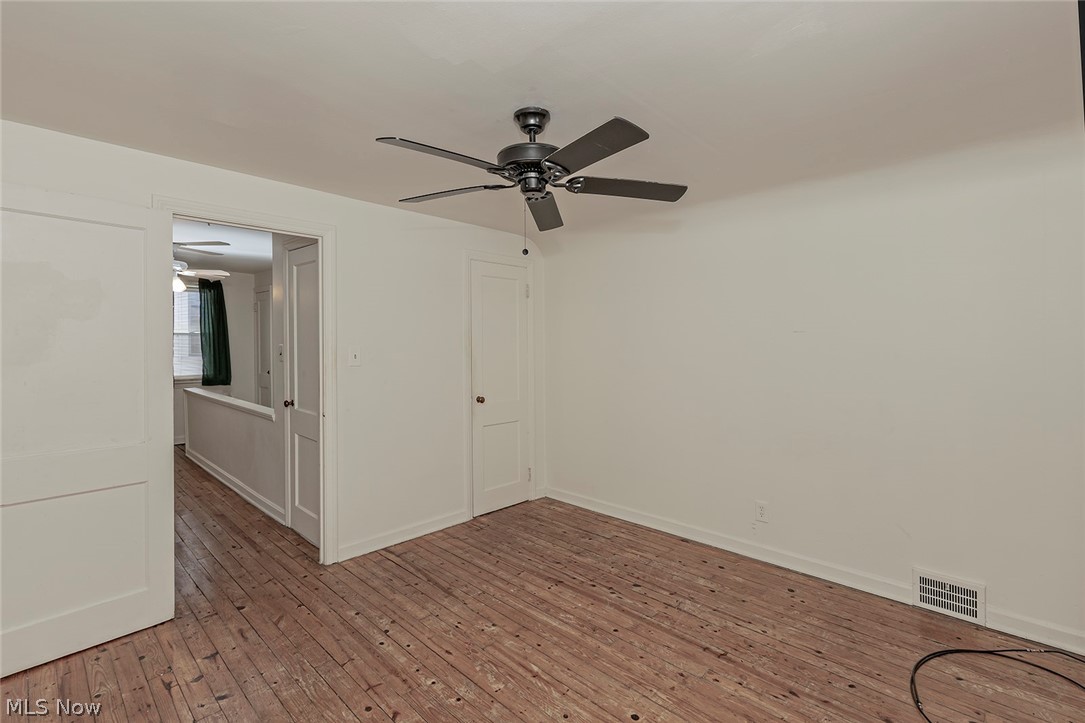 3266 Yorkshire Road Cleveland, OH 44118 - Photo 22 of 34