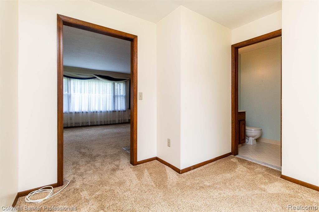 520 Willard Avenue Rochester Hills, MI 48307 - Photo 21 of 36