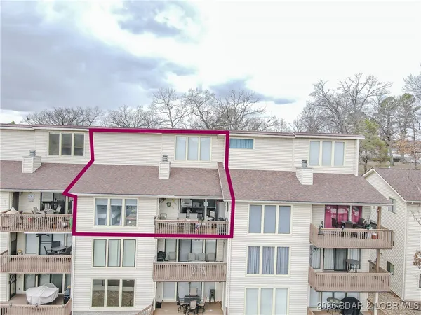 $299,900 | 74 Wrenwood Circle, Unit 3B, Lake Ozark, MO 65049