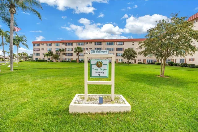 $144,900 | 9950 62nd Avenue North, Unit 209, St. Petersburg, FL 33708