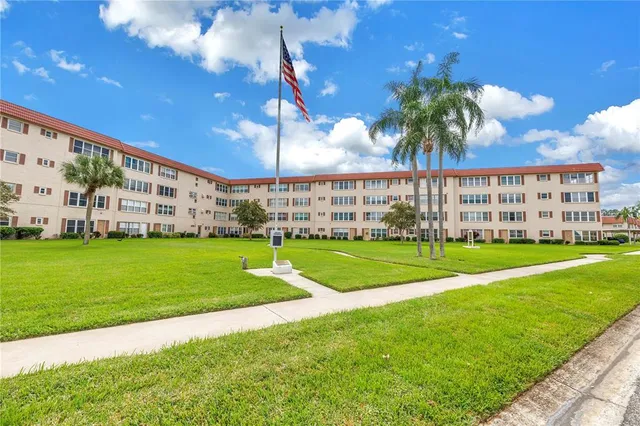 $144,900 | 9950 62nd Avenue North, Unit 209, St. Petersburg, FL 33708