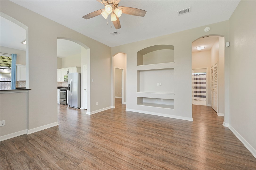 2724 Rivers End Drive College Station, TX 77845 - Photo 3 of 19