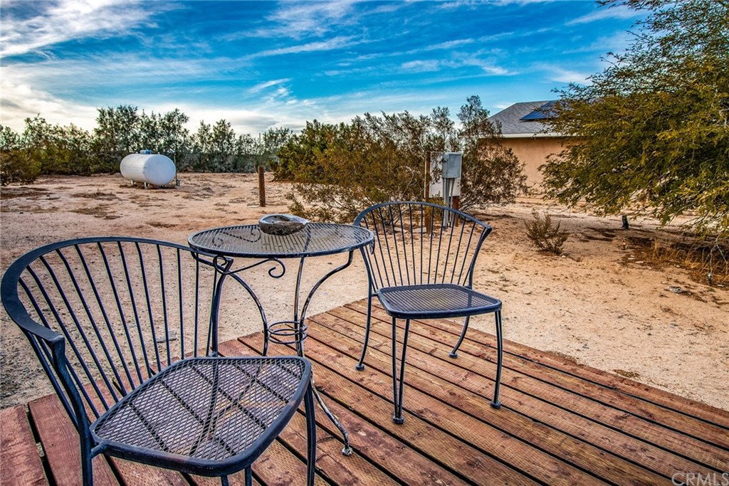 65123 Cobalt Road Joshua Tree, CA 92252 - Photo 5 of 33