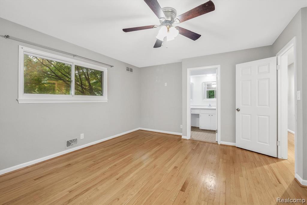 30540 Pear Ridge Farmington Hills, MI 48334 - Photo 18 of 66
