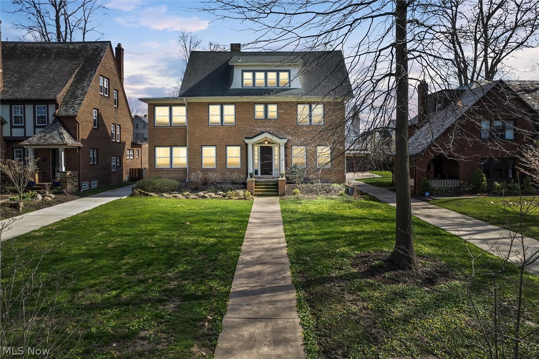 2850 Berkshire Road Cleveland, OH 44118 - Photo 2 of 33 Welcome to 2850 Berkshire Road, Cleveland Heights OH