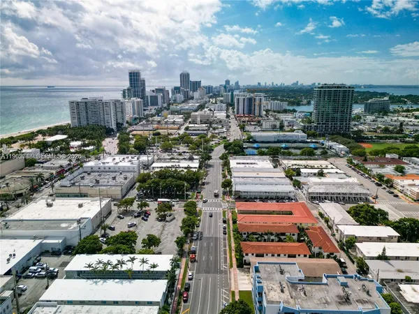 $1,750 | 7435 Harding Avenue, Unit 204, Miami Beach, FL 33141