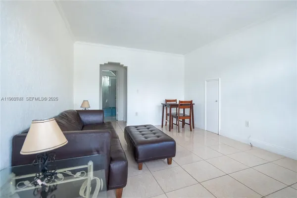 $1,750 | 7435 Harding Avenue, Unit 204, Miami Beach, FL 33141