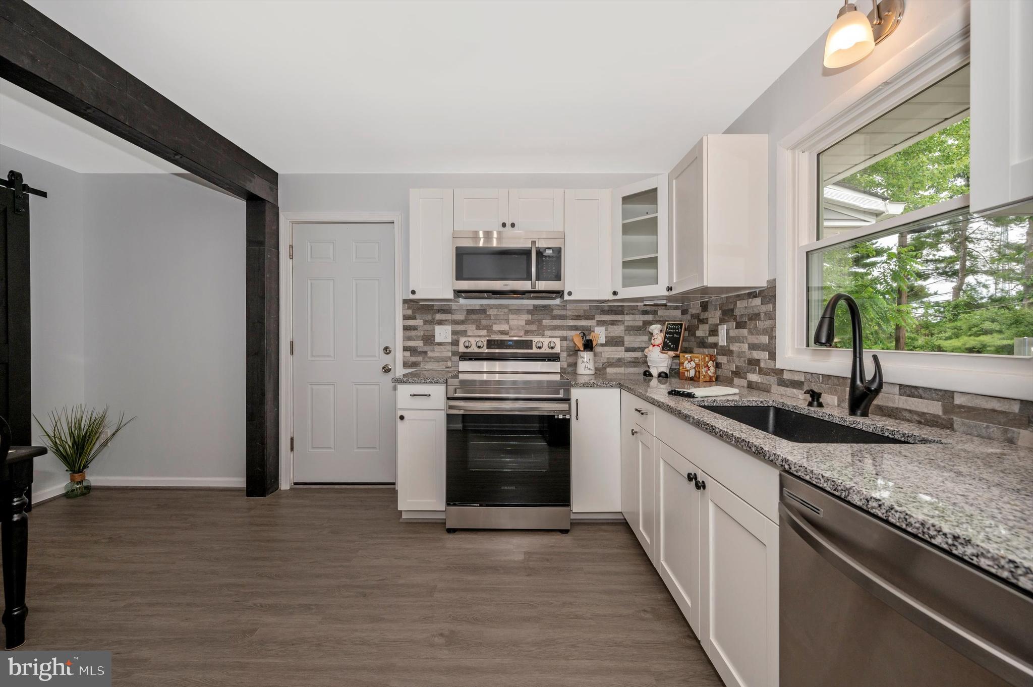 429 Quaker Hill Road Union Bridge, MD 21791 - Photo 12 of 43 Kit. has Granite Counters/Attractive Black Splash