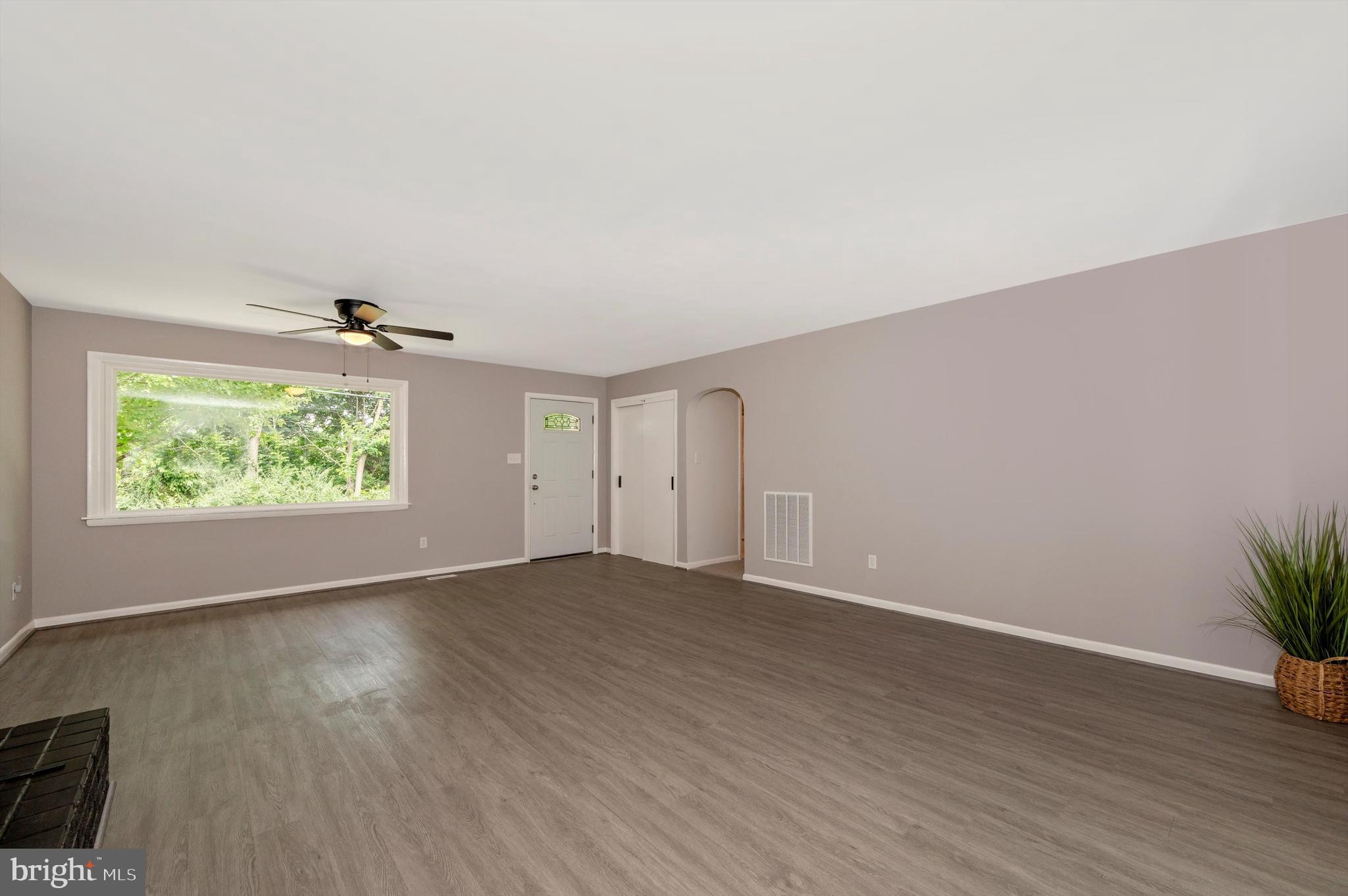 429 Quaker Hill Road Union Bridge, MD 21791 - Photo 5 of 43 Entry into Living Room