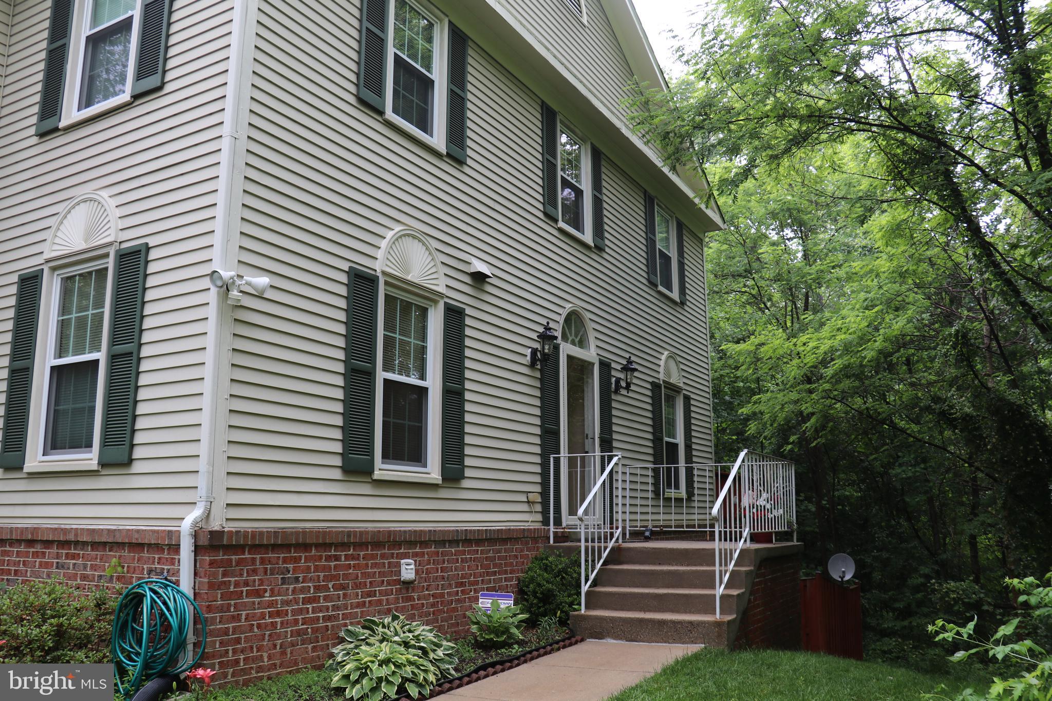 7276 Olde Lantern Way Springfield, VA 22152 - Photo 2 of 39 Gallery Image 2