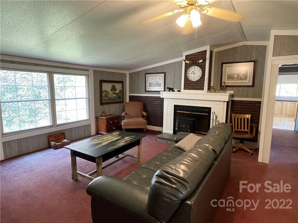 546 Battle Branch Road Franklin, NC 28734 - Photo 3 of 37 Gallery Image 3