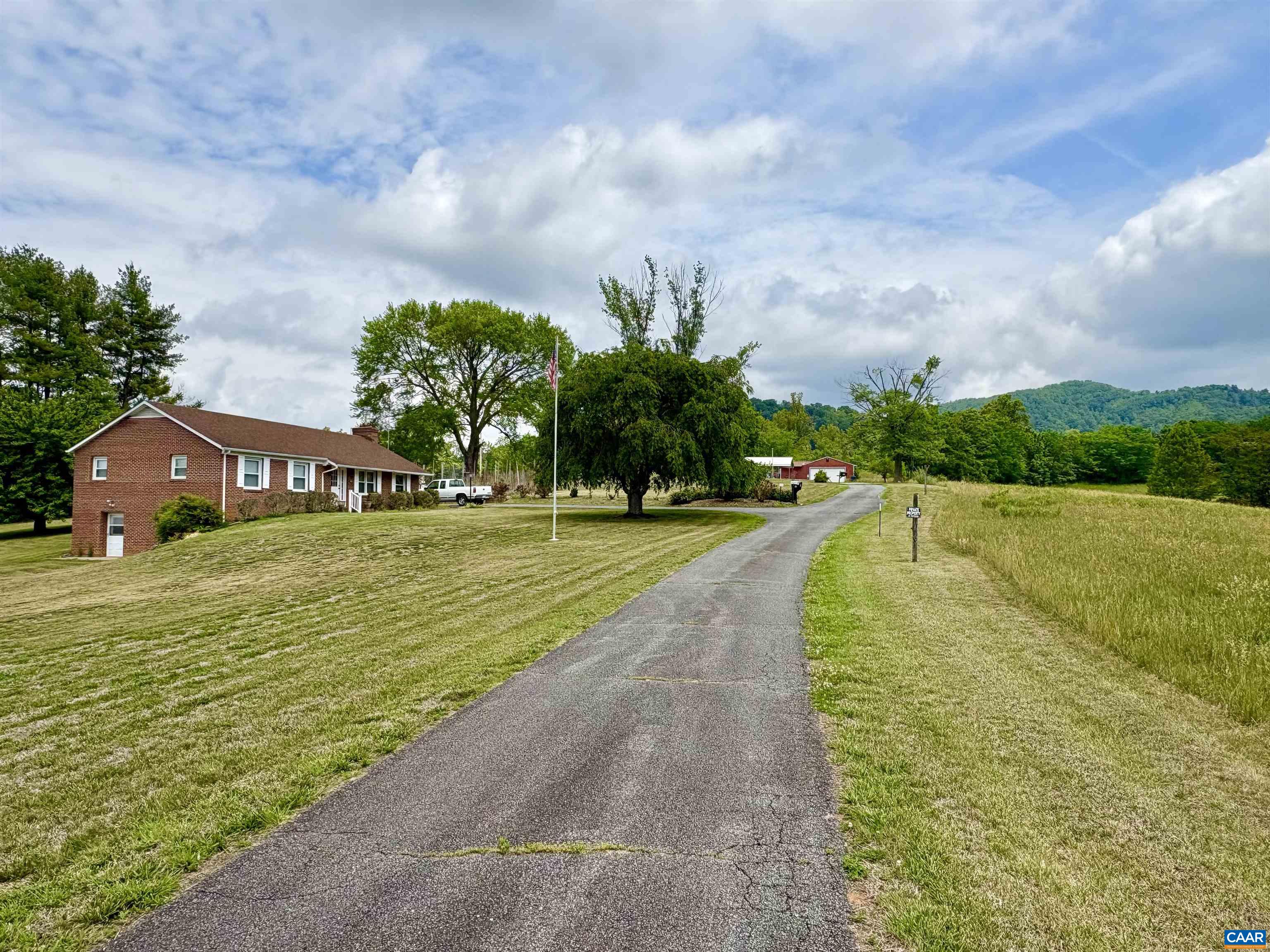 601 Lake View Lane Lovingston, VA 22949 - Photo 8 of 28