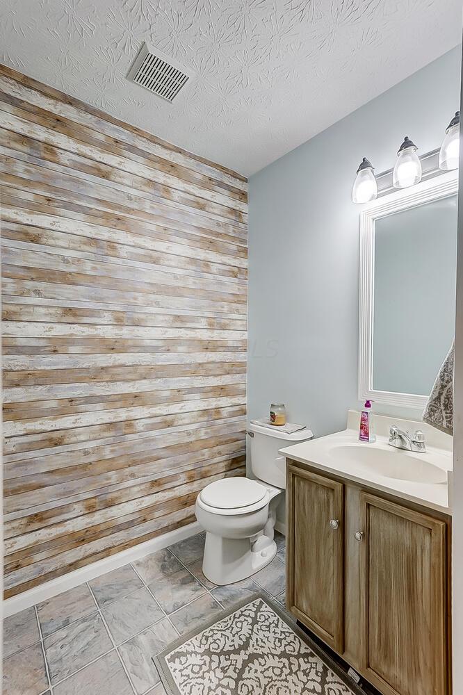 2227 Forest Ridge Hebron, OH 43025 - Photo 20 of 48 50043701-019_web