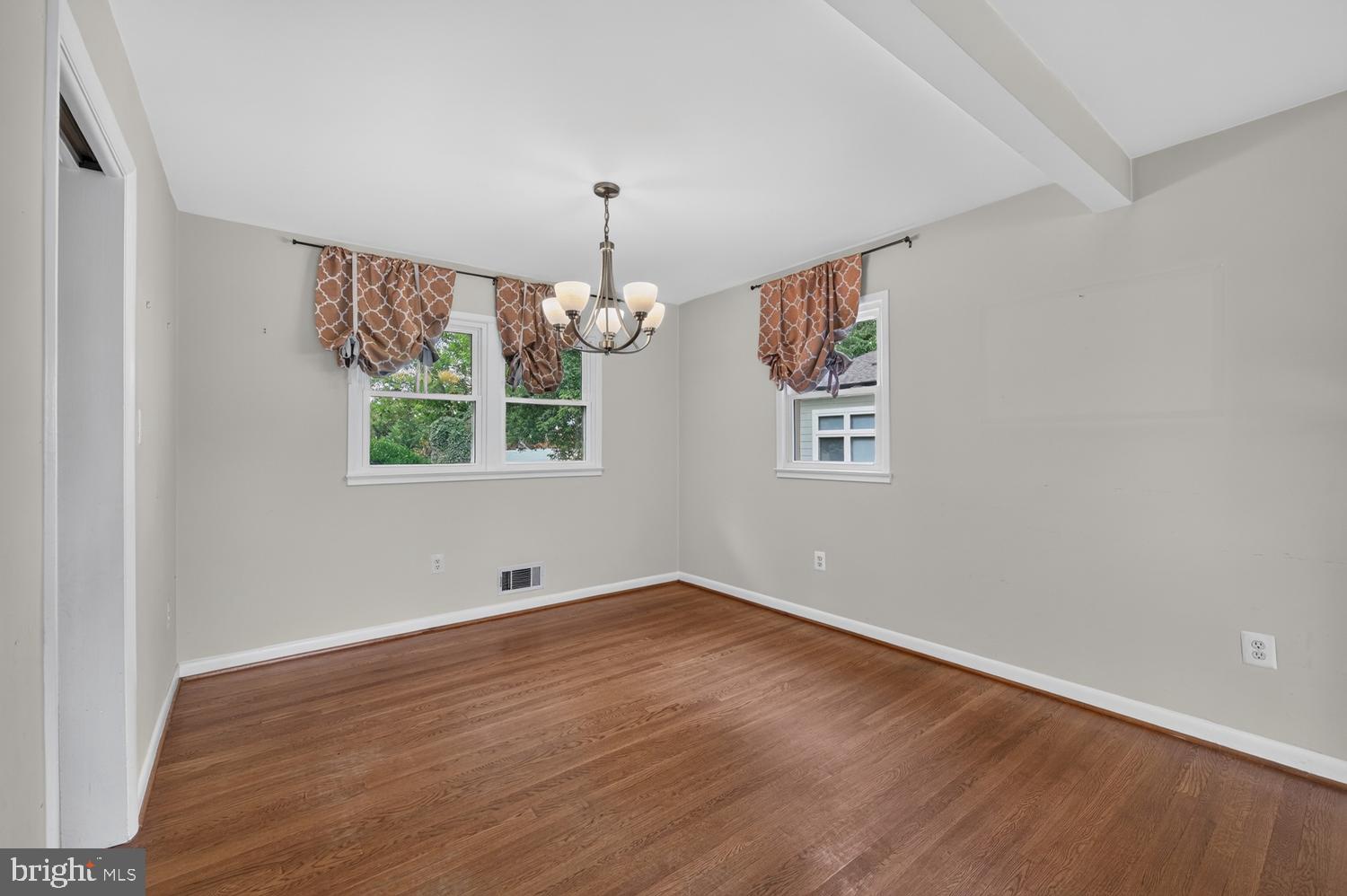7011 Sea Cliff Road McLean, VA 22101 - Photo 8 of 37 Dining Room