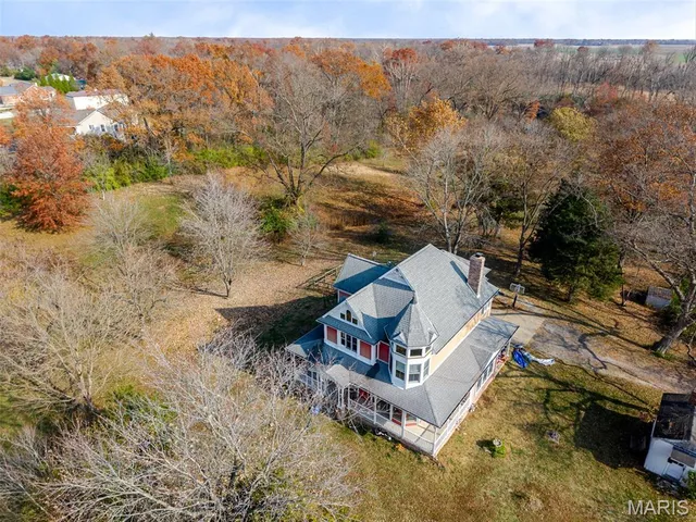 $445,000 | 2304 North 1st Street, Fayetteville, IL 62258