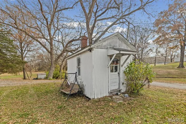 $445,000 | 2304 North 1st Street, Fayetteville, IL 62258