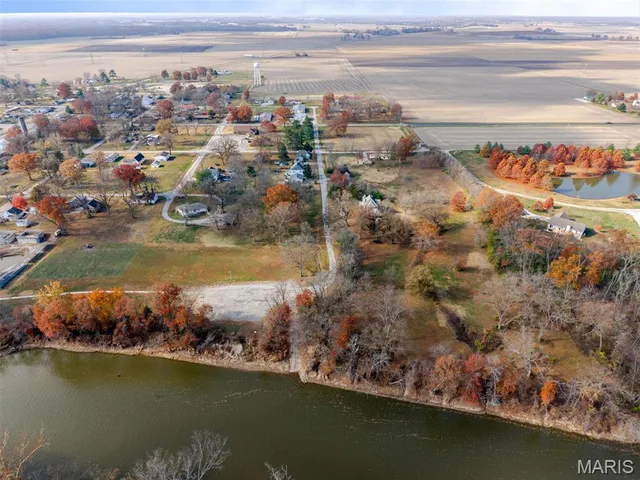 $445,000 | 2304 North 1st Street, Fayetteville, IL 62258