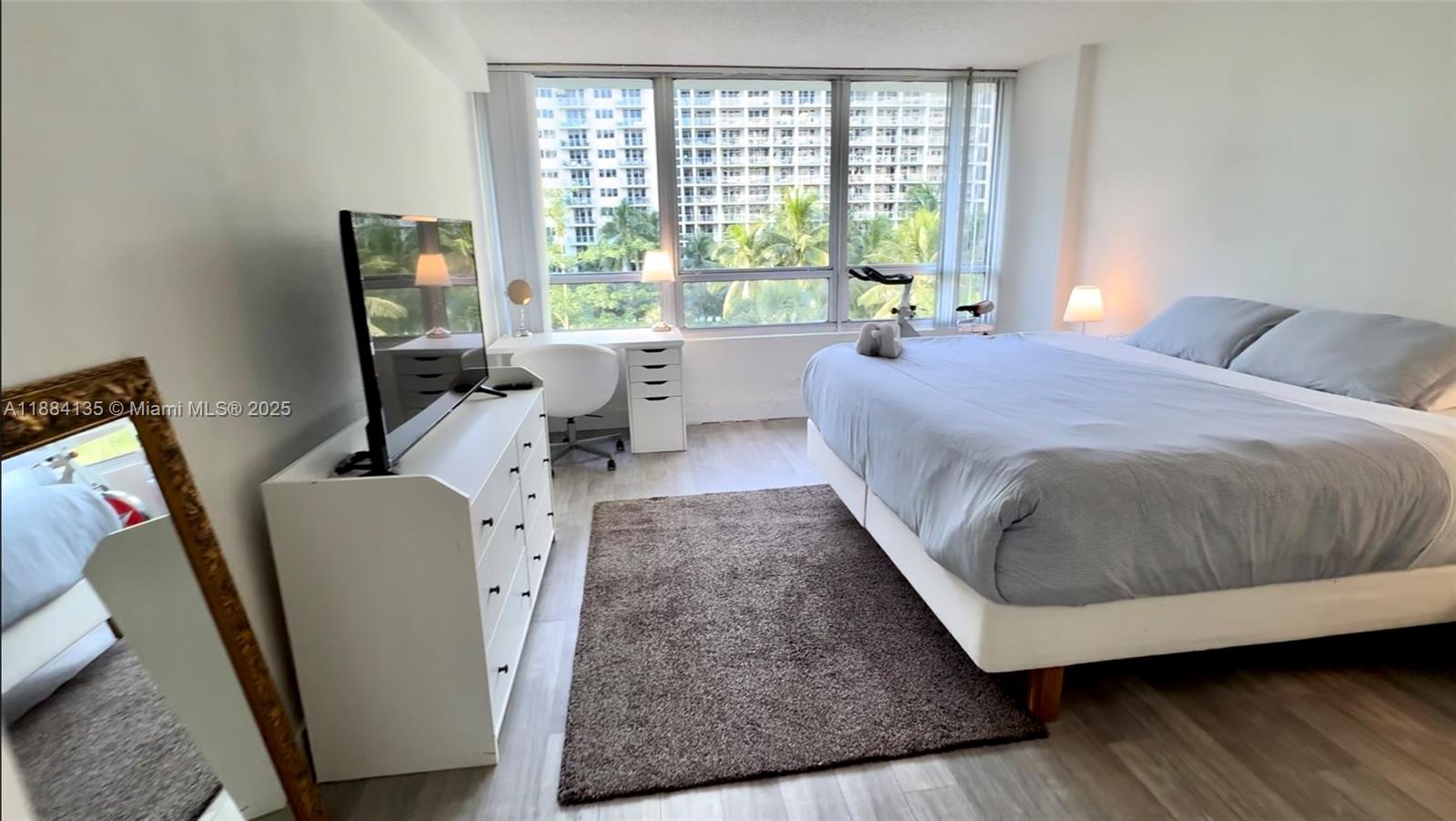 1500 Bay Road, Unit 450S Miami Beach, FL 33139 - Photo 11 of 36