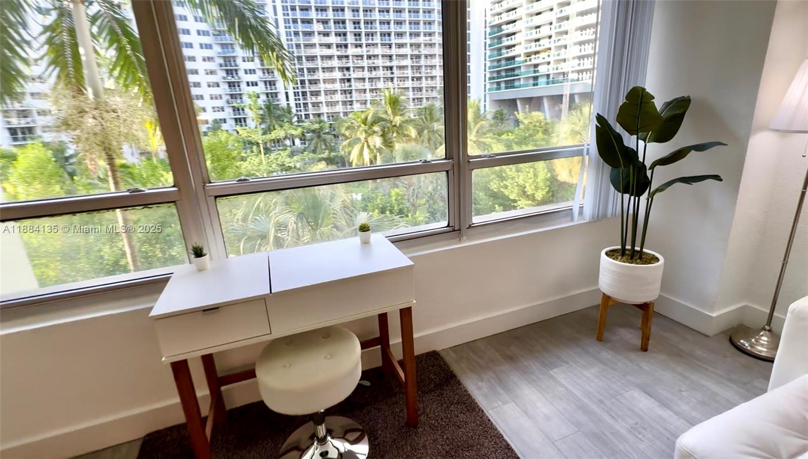 1500 Bay Road, Unit 450S Miami Beach, FL 33139 - Photo 4 of 36