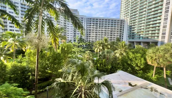 $2,850 | 1500 Bay Road, Unit 450S, Miami Beach, FL 33139