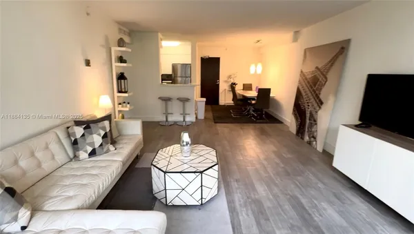 $2,850 | 1500 Bay Road, Unit 450S, Miami Beach, FL 33139