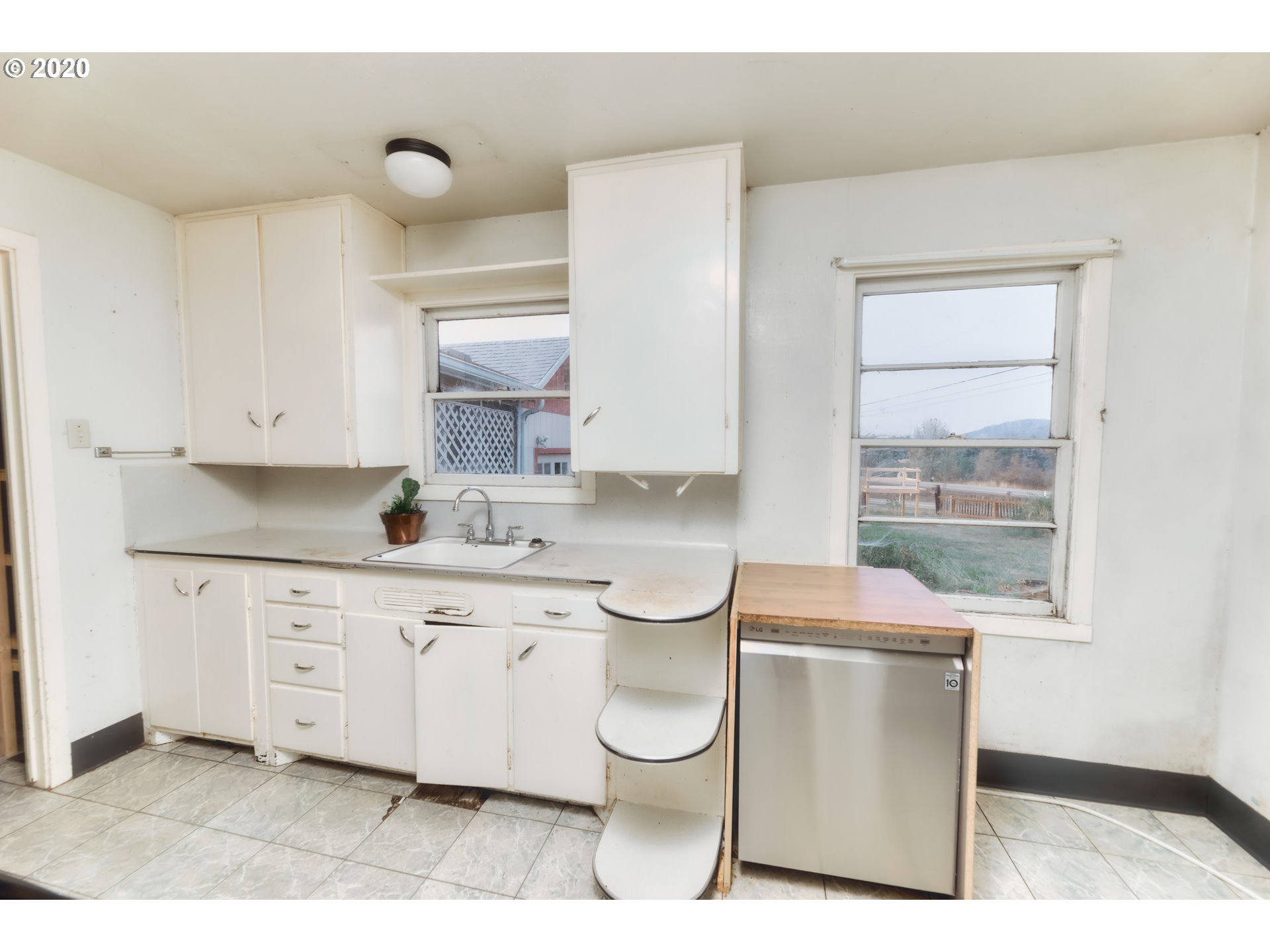 333 Dodson View Road Roseburg, OR 97471 - Photo 13 of 30 Gallery Image 13