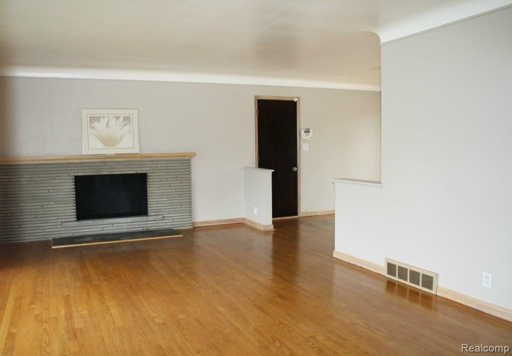 6750 Halyard Road Bloomfield Hills, MI 48301 - Photo 6 of 25