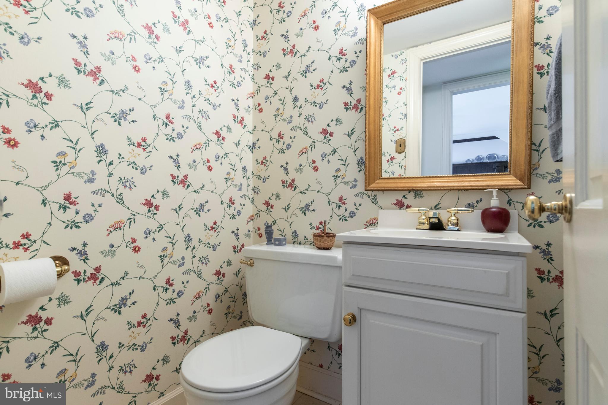 1160 Upper Gulph Road Wayne, PA 19087 - Photo 3 of 17 Powder Room