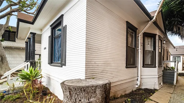 $1,379,000 | 237 West 6th Street, Long Beach, CA 90802