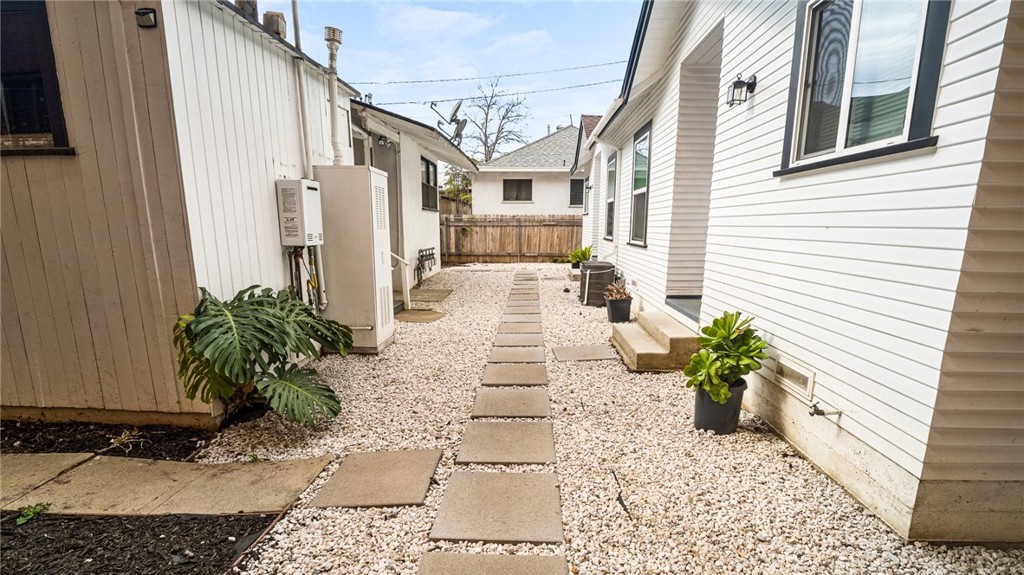 237 West 6th Street Long Beach, CA 90802 - Photo 35 of 42