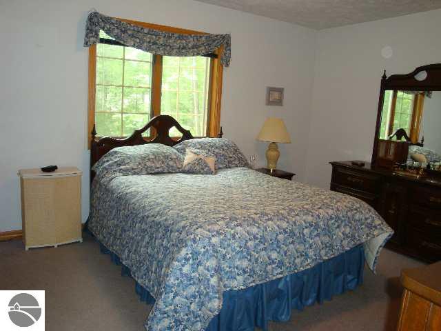 4104 Supply Road Traverse City, MI 49696 - Photo 10 of 24 1906134-9.JPG