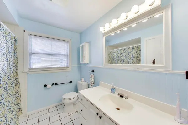 $475,000 | 915 South Na Wa Ta Avenue, Mount Prospect, IL 60056