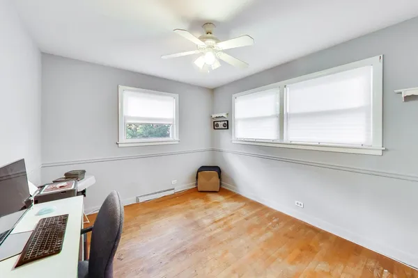 $475,000 | 915 South Na Wa Ta Avenue, Mount Prospect, IL 60056