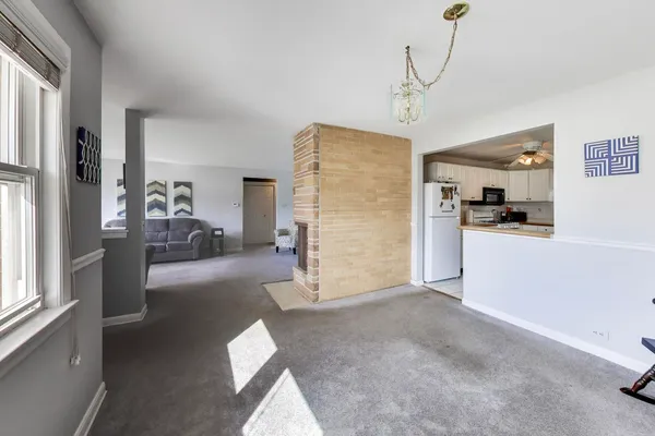 $475,000 | 915 South Na Wa Ta Avenue, Mount Prospect, IL 60056