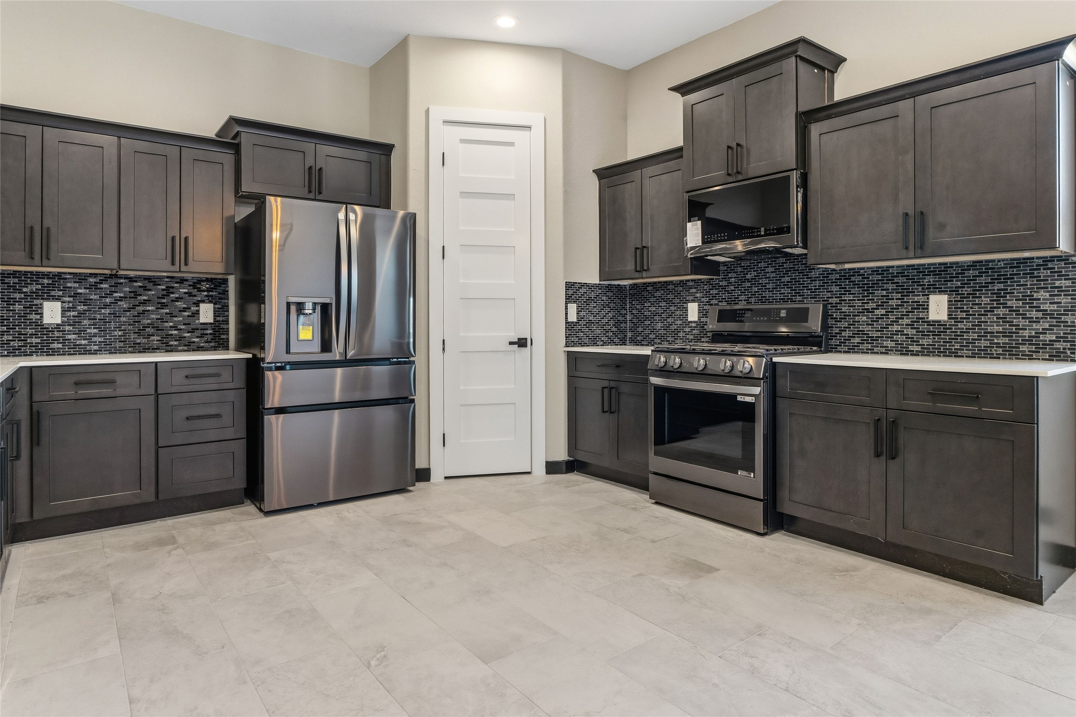 208 Silverleaf Road Sweeny, TX 77480 - Photo 13 of 39